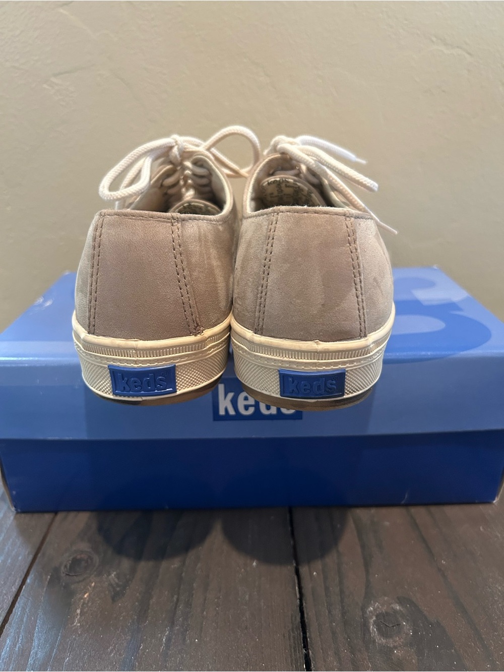 Vintage Keds Size 7 Nubuck Taupe - Picture 7 of 7